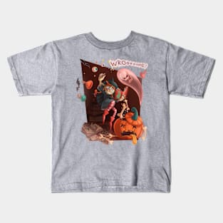 The Little Witch takes the magic exam Kids T-Shirt